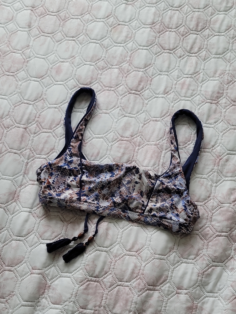 BECCA Navy Blue & White Printed Bikini Top